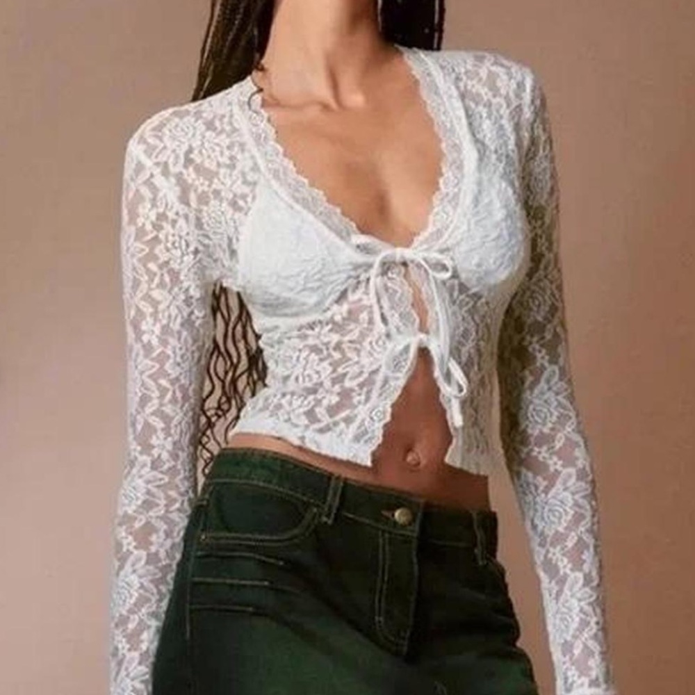 I AM GIA LACE TOP